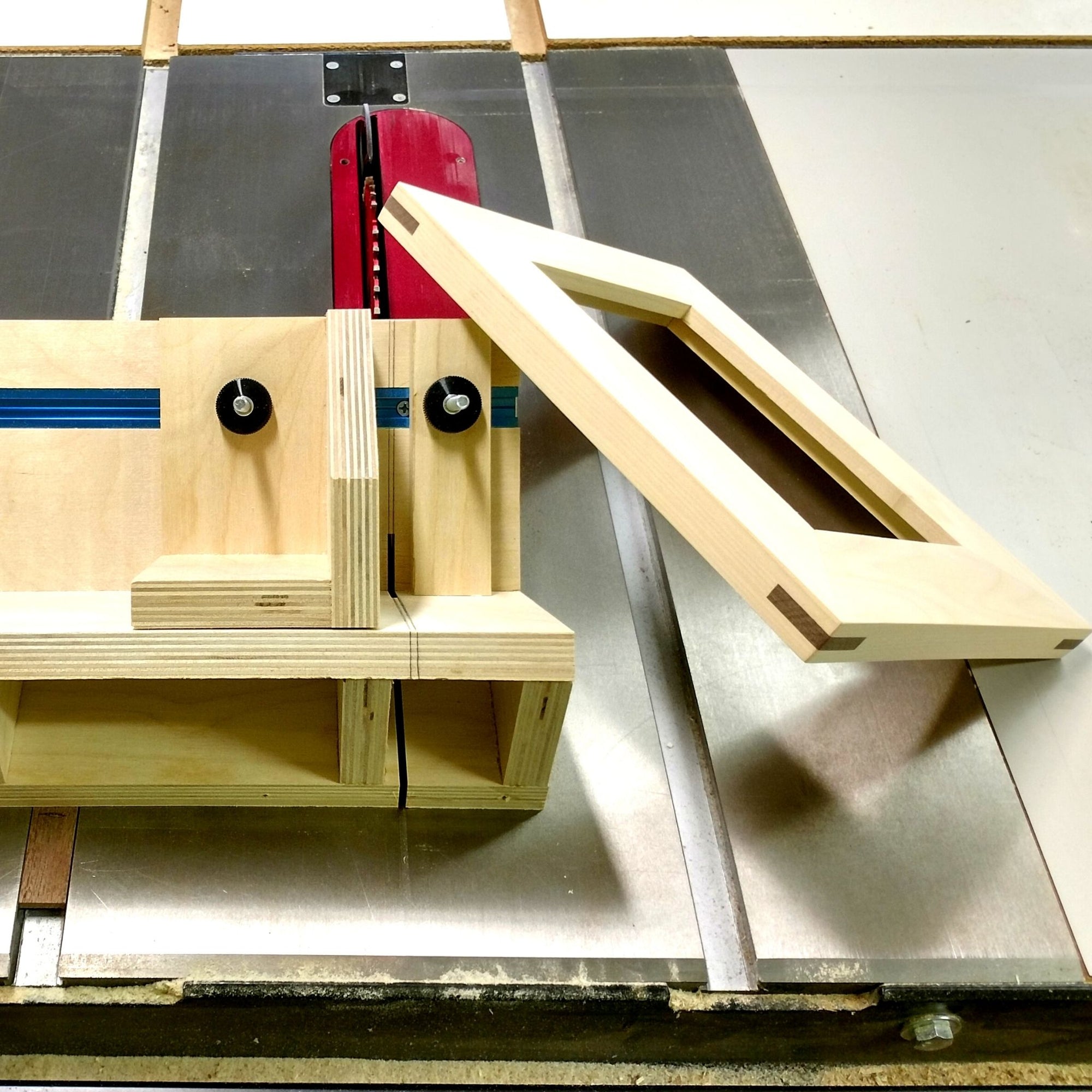 Spline Cutting Jig Wood Shop Essentials